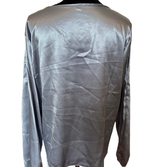 Silver Sequin V-Neck Top - Picture 3 of 6